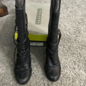 Kenneth Cole Reaction black heeled boots